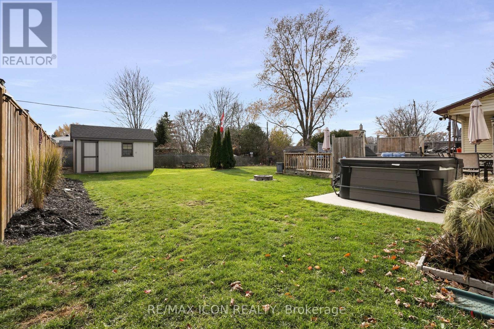 4 Sinclair Avenue, St. Thomas, Ontario N5R 3A8 - Photo 40 - X12560410