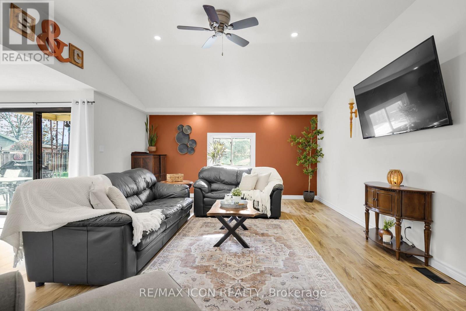 4 Sinclair Avenue, St. Thomas, Ontario N5R 3A8 - Photo 9 - X12560410