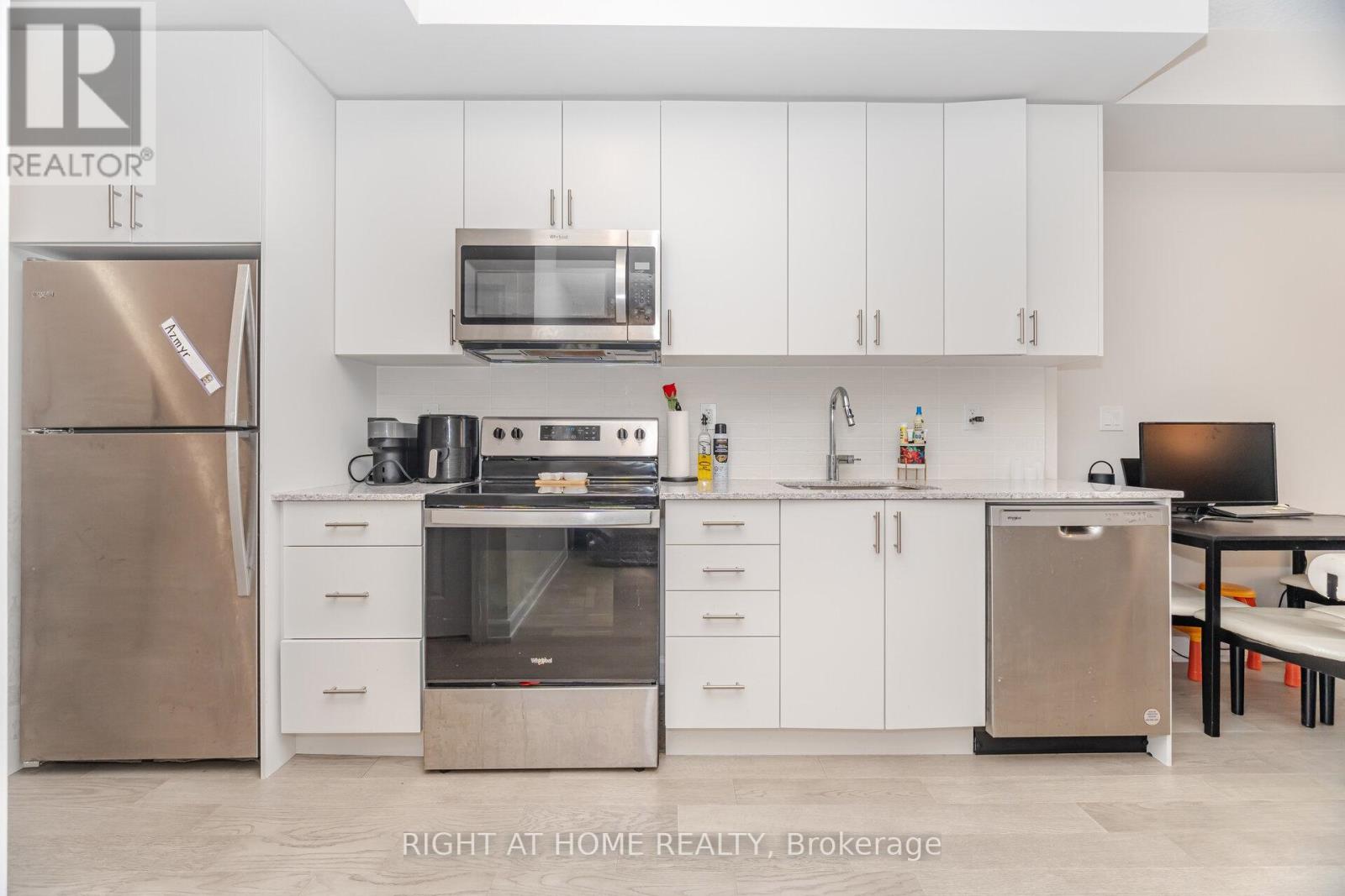 1808 - 3220 William Coltson Avenue, Oakville, Ontario  L6H 7X9 - Photo 12 - W12560170