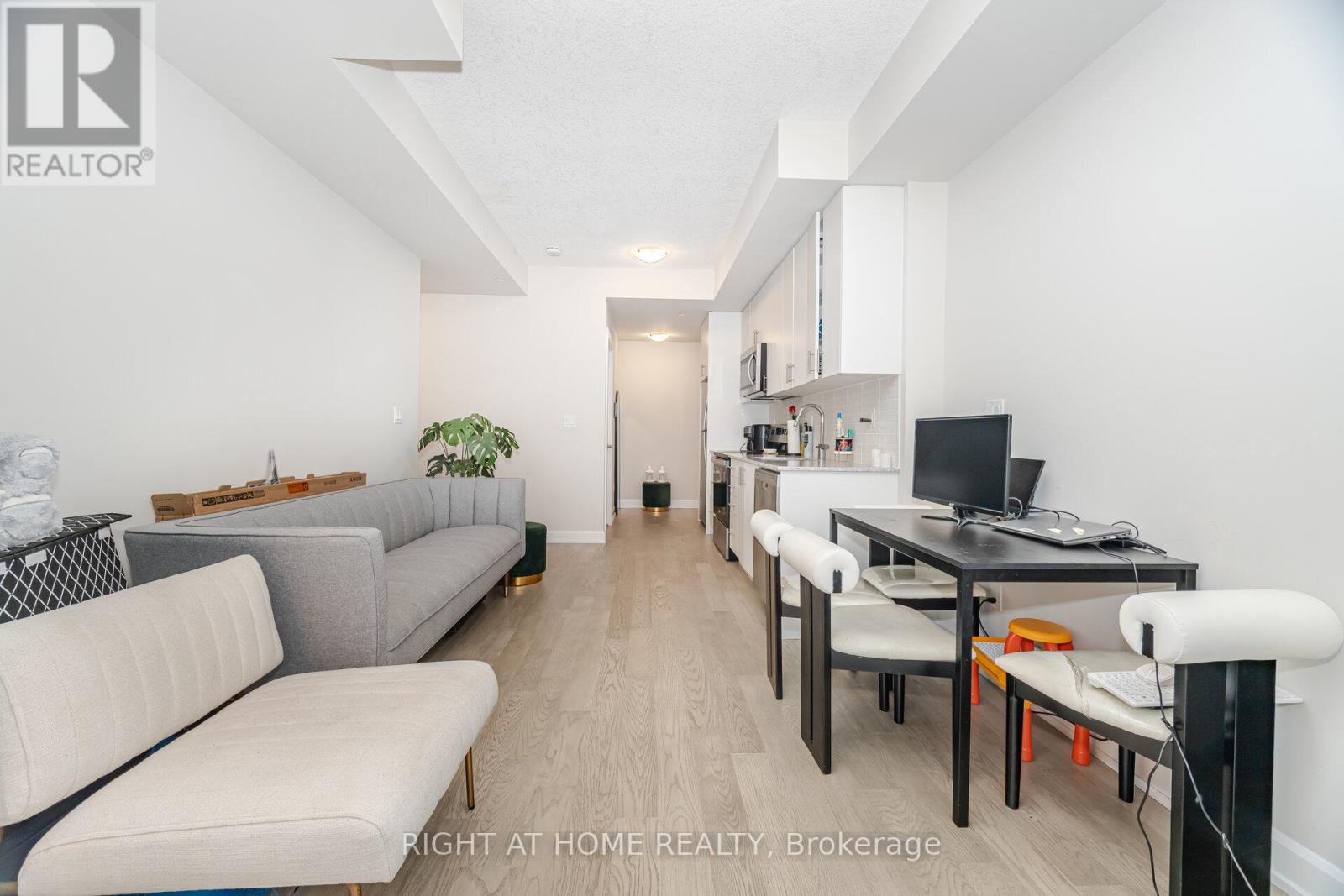 1808 - 3220 William Coltson Avenue, Oakville, Ontario  L6H 7X9 - Photo 14 - W12560170