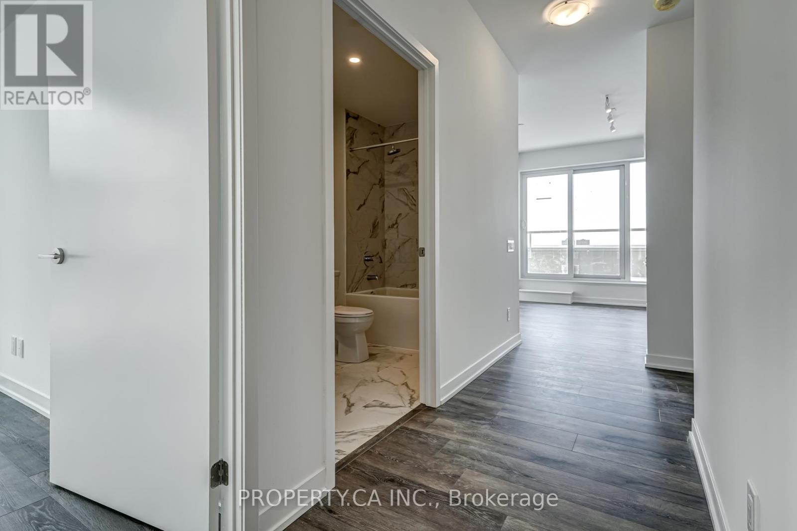 1004 - 1787 St Clair Avenue W, Toronto, Ontario  M6N 1J3 - Photo 6 - W12560190