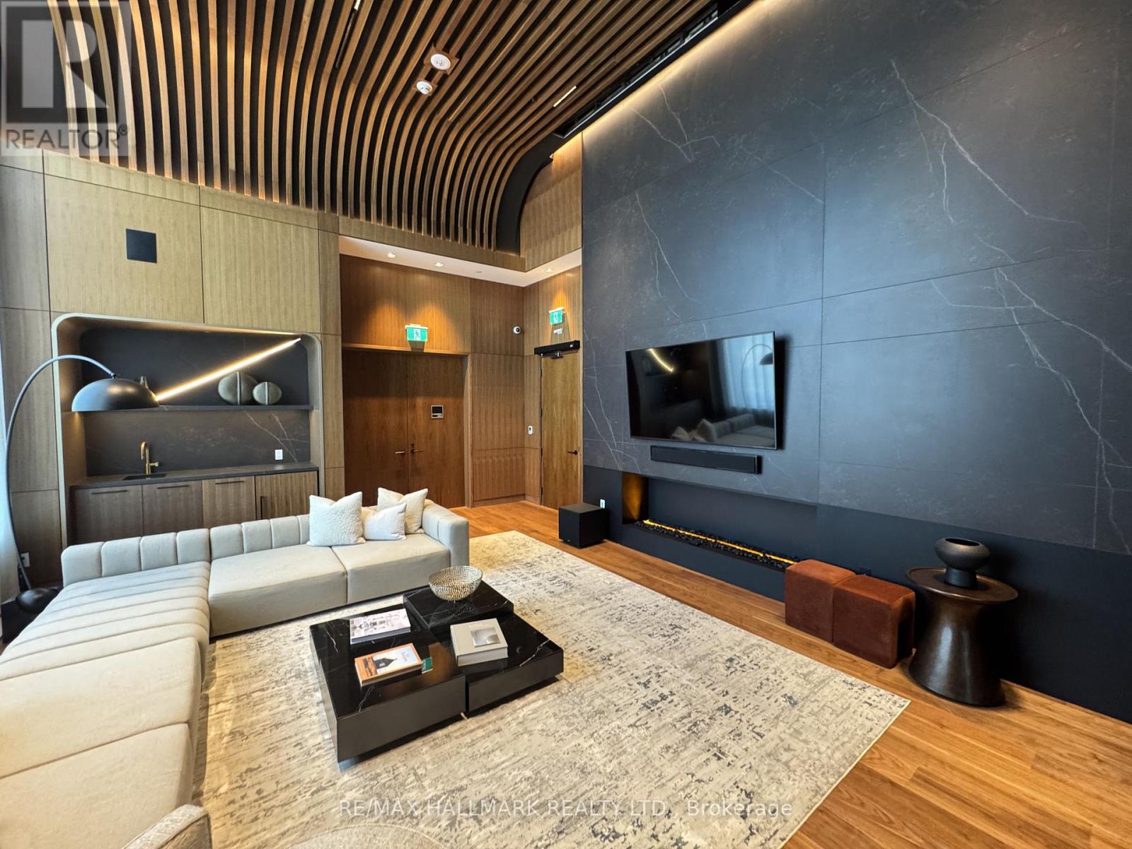 1111 - 3240 William Coltson Avenue, Oakville, Ontario  L6H 8C8 - Photo 4 - W12560202