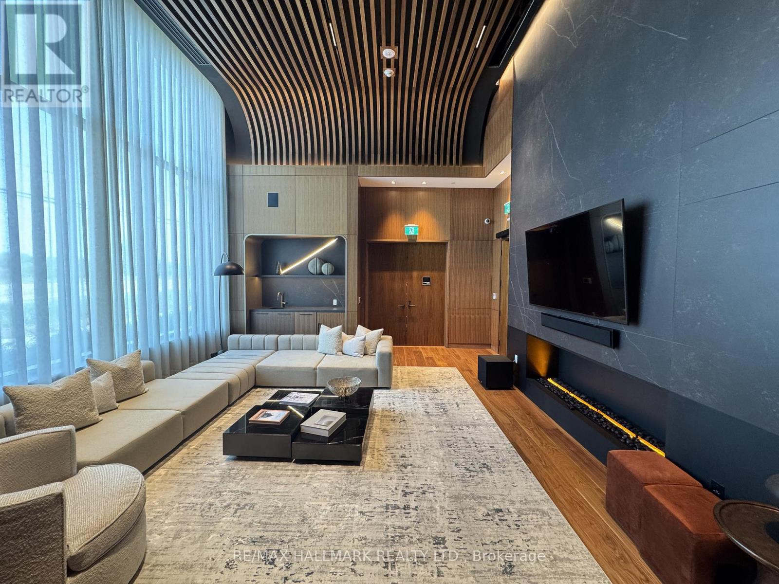 1111 - 3240 William Coltson Avenue, Oakville, Ontario  L6H 8C8 - Photo 5 - W12560202