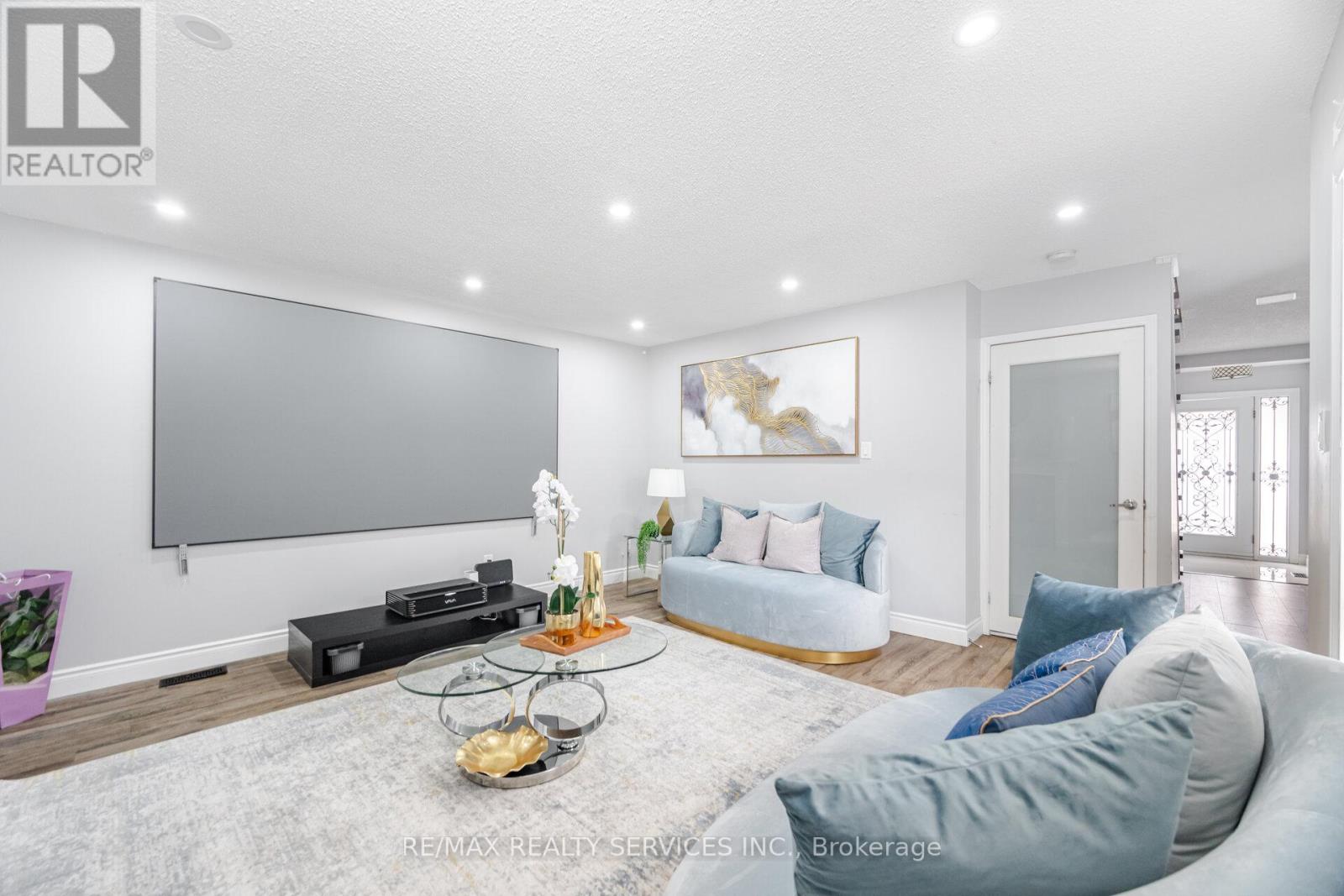 34 Chipmunk Crescent, Brampton, Ontario  L6R 1B3 - Photo 17 - W12560224