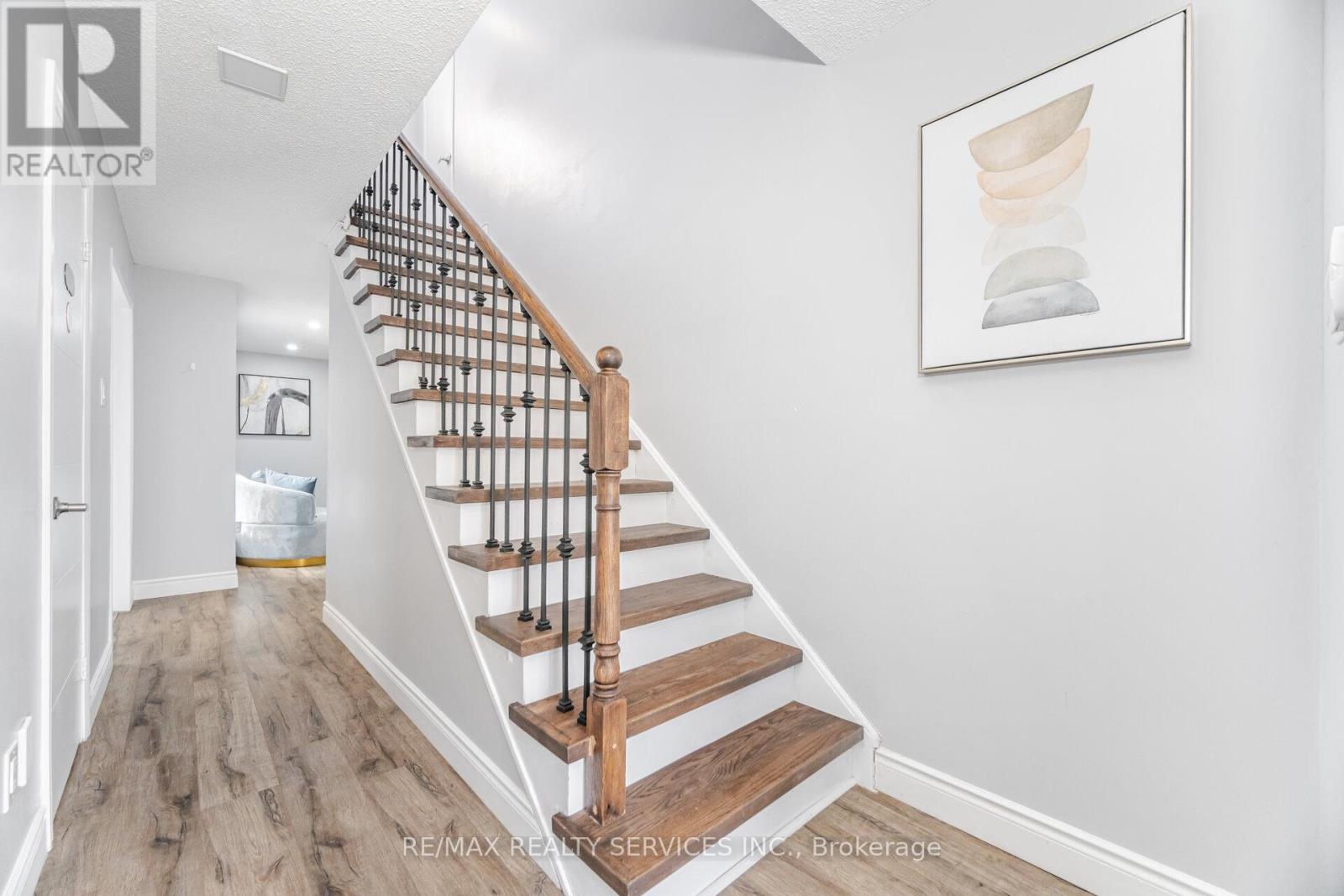 34 Chipmunk Crescent, Brampton, Ontario  L6R 1B3 - Photo 18 - W12560224