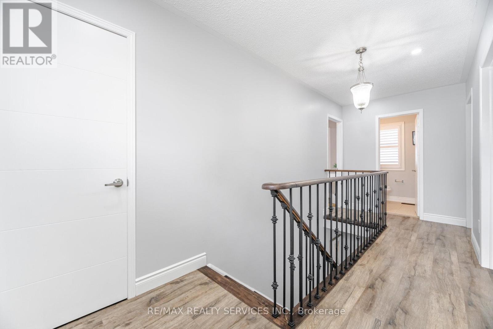 34 Chipmunk Crescent, Brampton, Ontario  L6R 1B3 - Photo 19 - W12560224