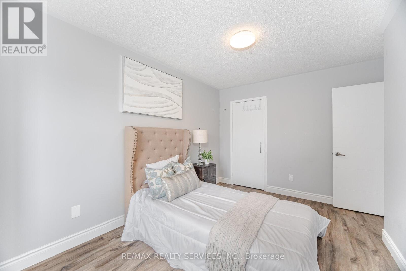 34 Chipmunk Crescent, Brampton, Ontario  L6R 1B3 - Photo 27 - W12560224