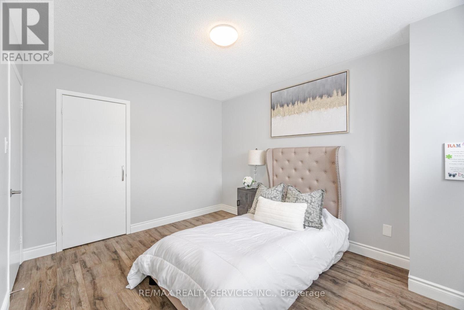 34 Chipmunk Crescent, Brampton, Ontario  L6R 1B3 - Photo 29 - W12560224