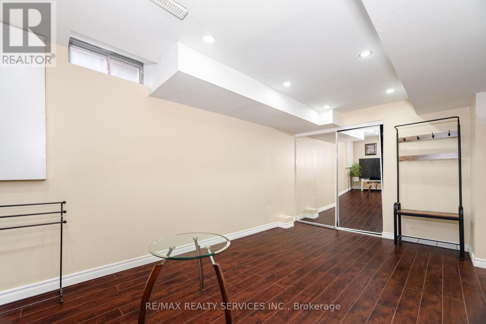 34 Chipmunk Crescent, Brampton, Ontario  L6R 1B3 - Photo 37 - W12560224