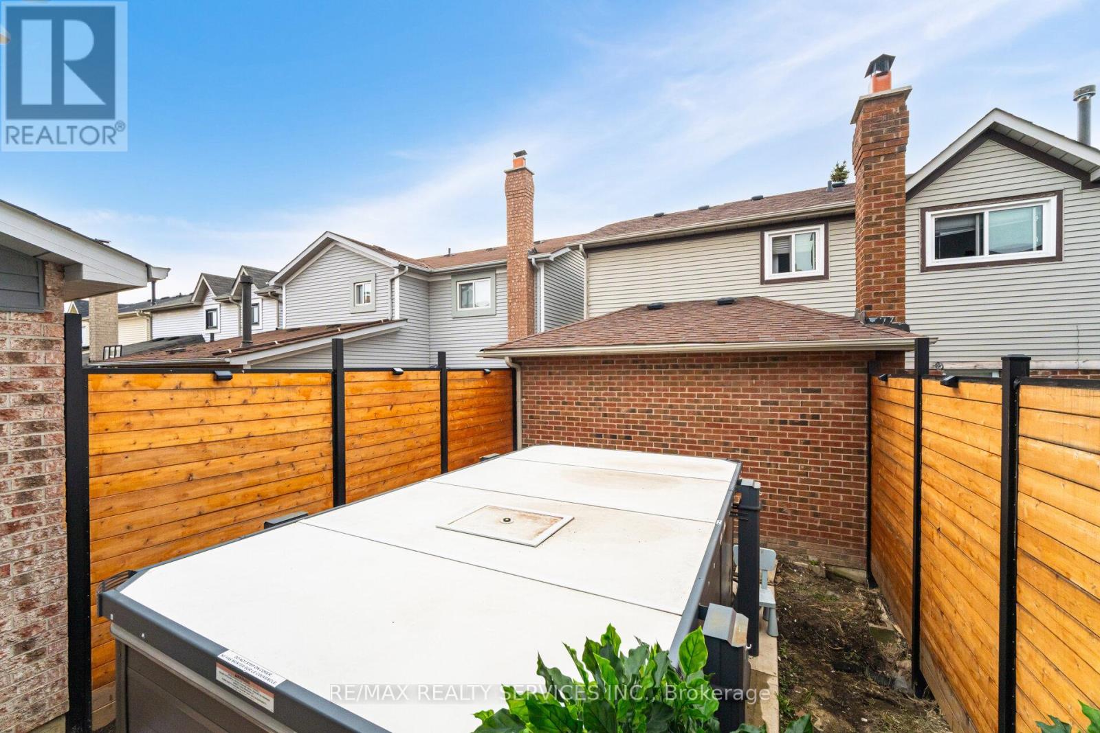 34 Chipmunk Crescent, Brampton, Ontario  L6R 1B3 - Photo 43 - W12560224