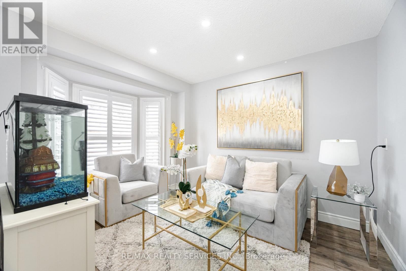 34 Chipmunk Crescent, Brampton, Ontario  L6R 1B3 - Photo 6 - W12560224