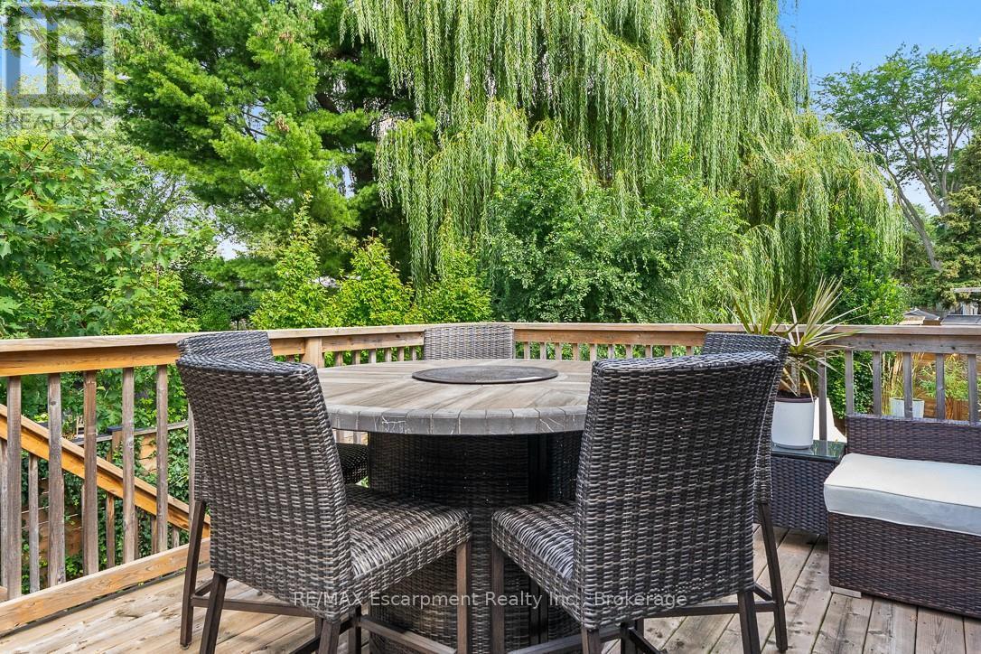 231 Southwood Court, Oakville, Ontario  L6L 5L9 - Photo 33 - W12560424