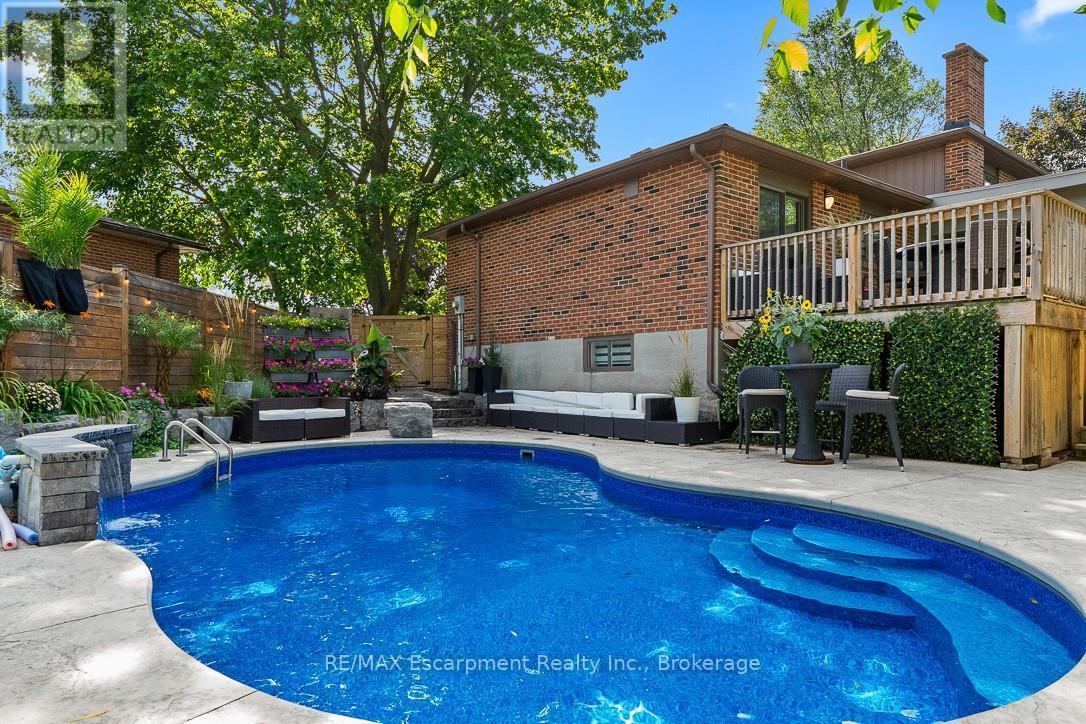 231 Southwood Court, Oakville, Ontario  L6L 5L9 - Photo 36 - W12560424