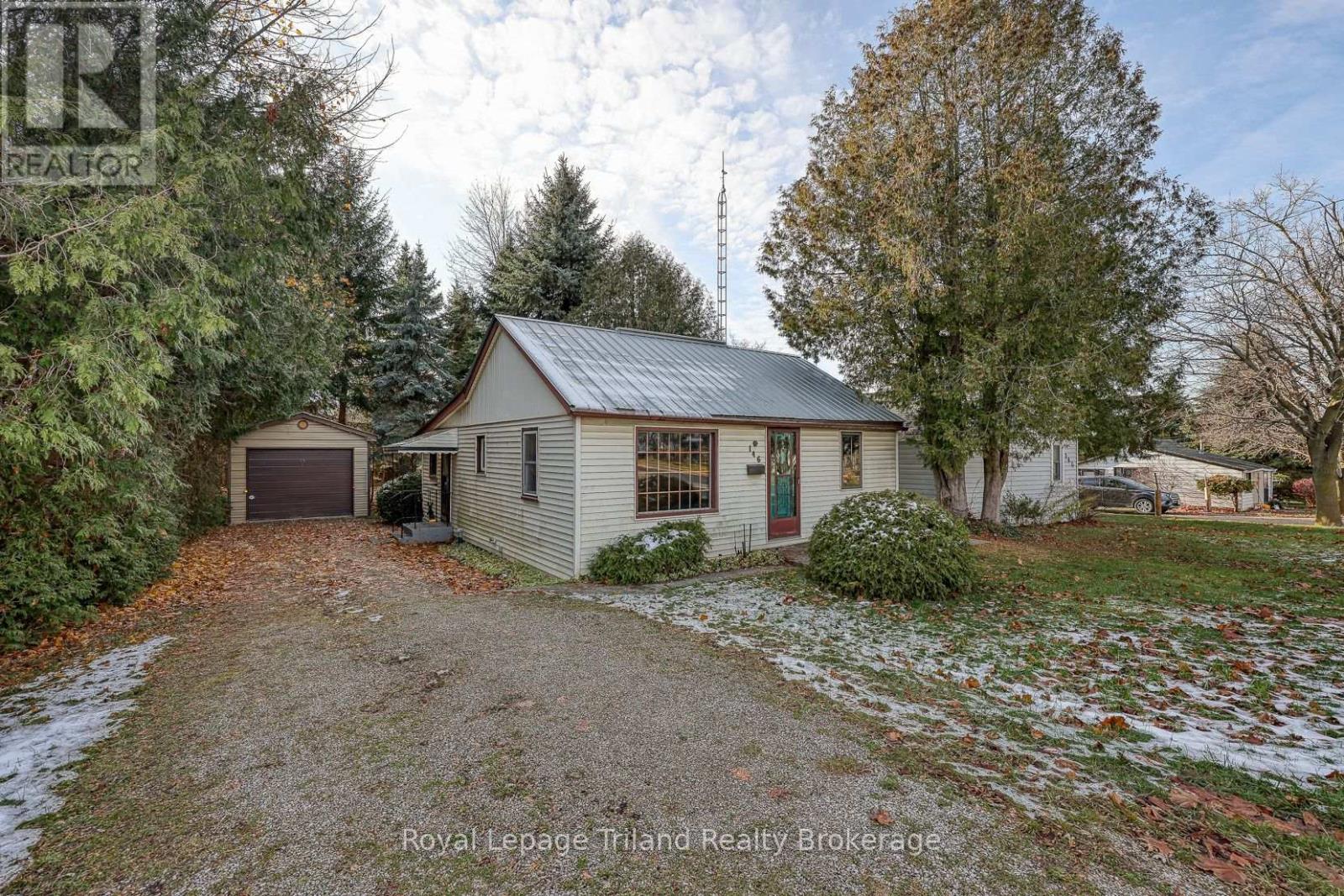 146 Whiting Street, Ingersoll, Ontario  N5C 3B3 - Photo 1 - X12560472