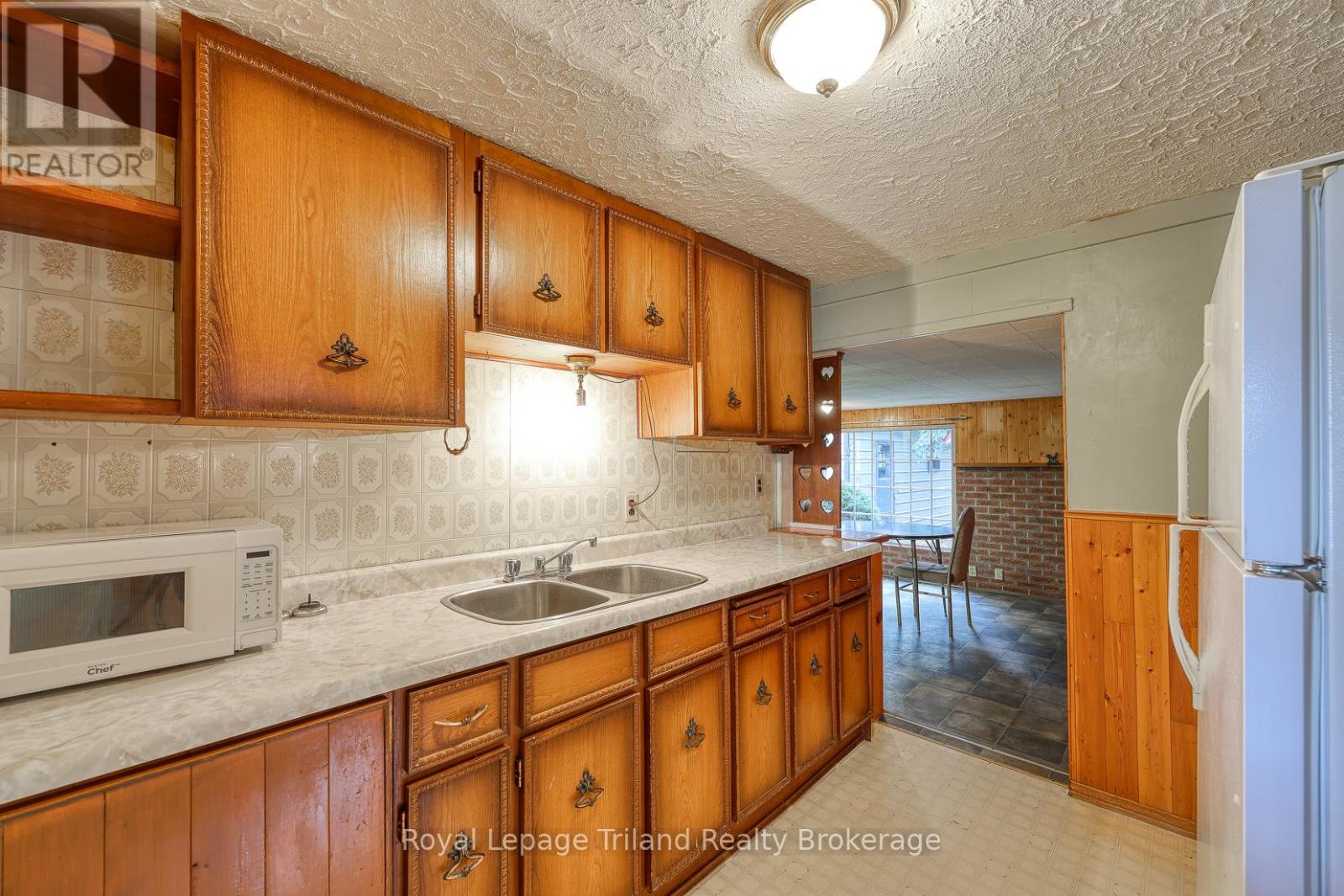 146 Whiting Street, Ingersoll, Ontario  N5C 3B3 - Photo 11 - X12560472