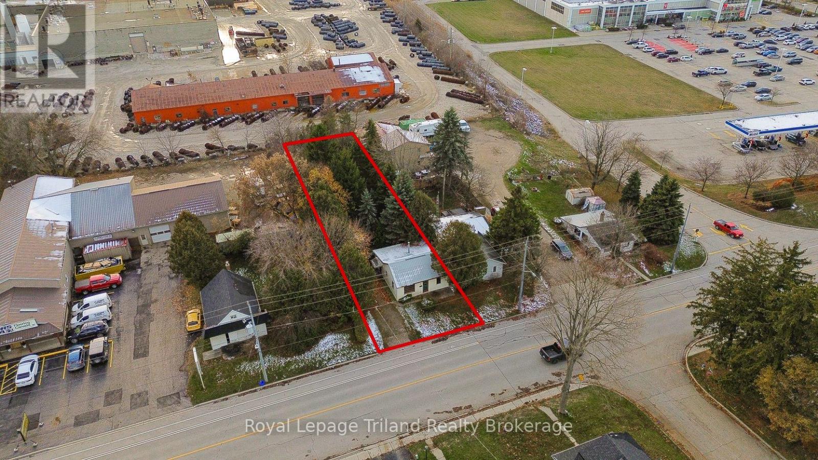 146 Whiting Street, Ingersoll, Ontario  N5C 3B3 - Photo 2 - X12560472