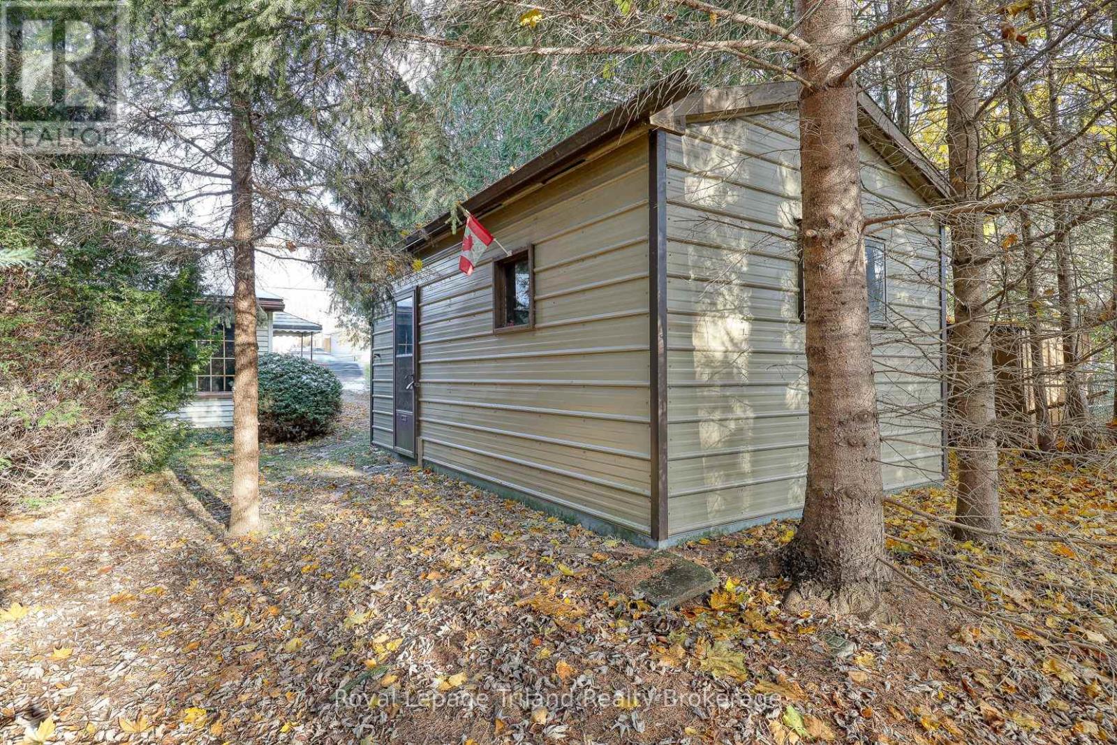 146 Whiting Street, Ingersoll, Ontario  N5C 3B3 - Photo 23 - X12560472