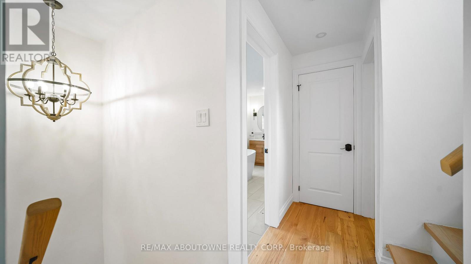 708 Wilson Street, Hamilton, Ontario  L8L 1V6 - Photo 17 - X12484358