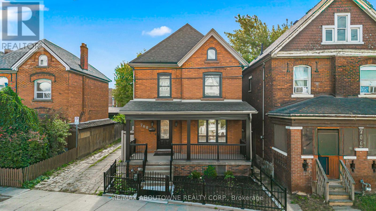 708 WILSON STREET, Hamilton, Ontario