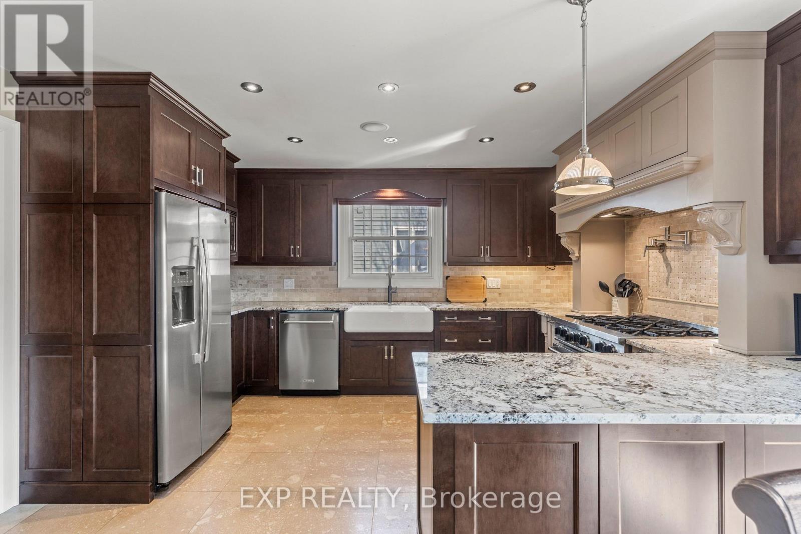 211 Merritt Street, Welland, Ontario  L3C 4T8 - Photo 5 - X12560180