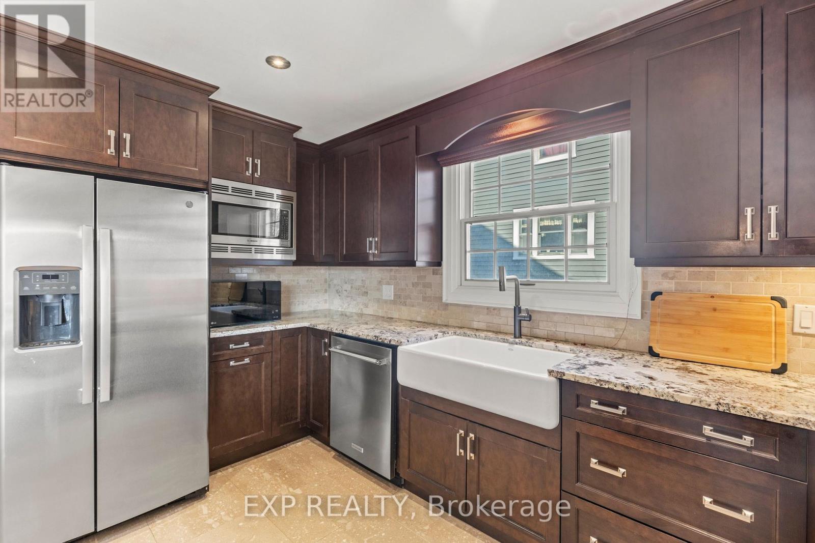 211 Merritt Street, Welland, Ontario  L3C 4T8 - Photo 6 - X12560180