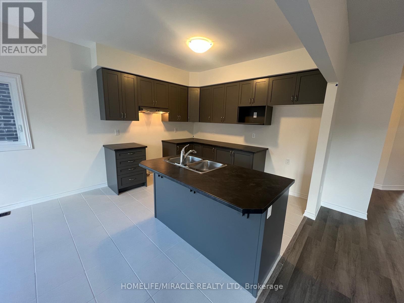 256 Pottruff Road, Brant, Ontario  N3L 0N6 - Photo 4 - X12560242