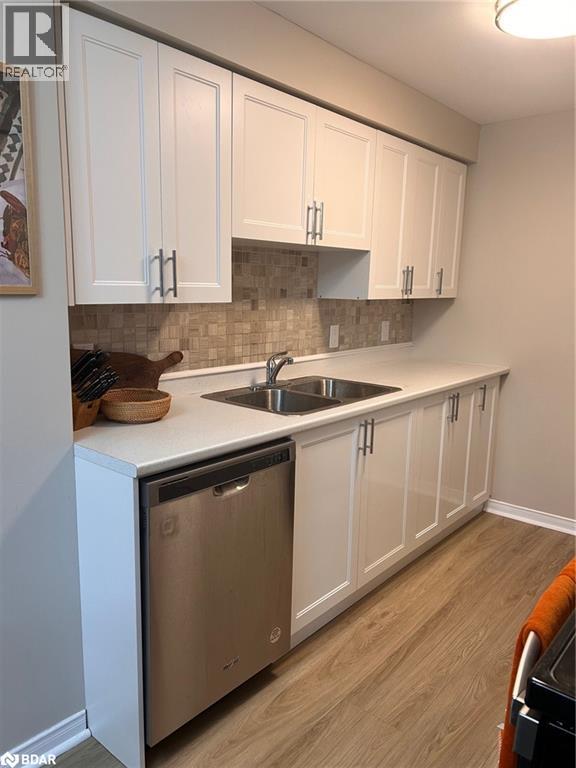 13 Lee Crescent, Barrie, Ontario  L4N 9Z5 - Photo 11 - 40779818