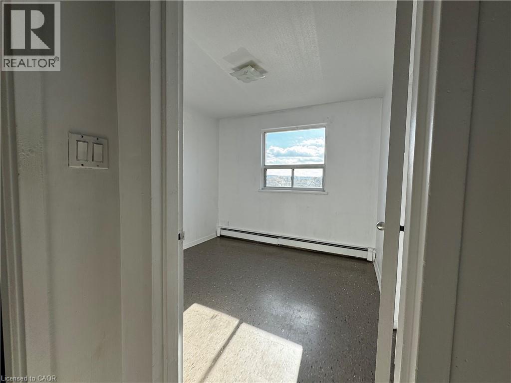 269 Parkdale Avenue N Unit# 403, Hamilton, Ontario  L8H 5X6 - Photo 10 - 40770994