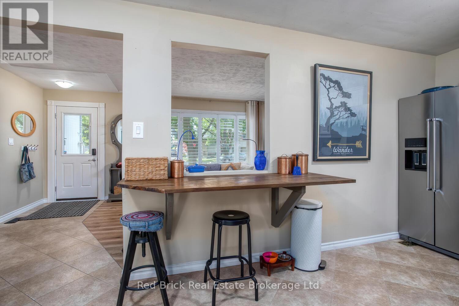 302 Ross Avenue, Kitchener, Ontario  N2A 1V6 - Photo 10 - X12560280