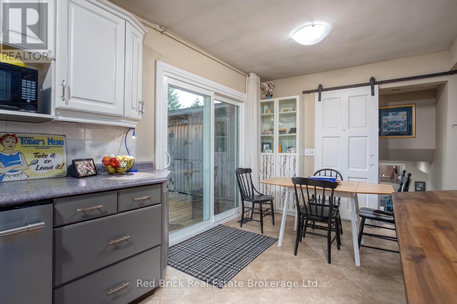 302 Ross Avenue, Kitchener, Ontario  N2A 1V6 - Photo 13 - X12560280