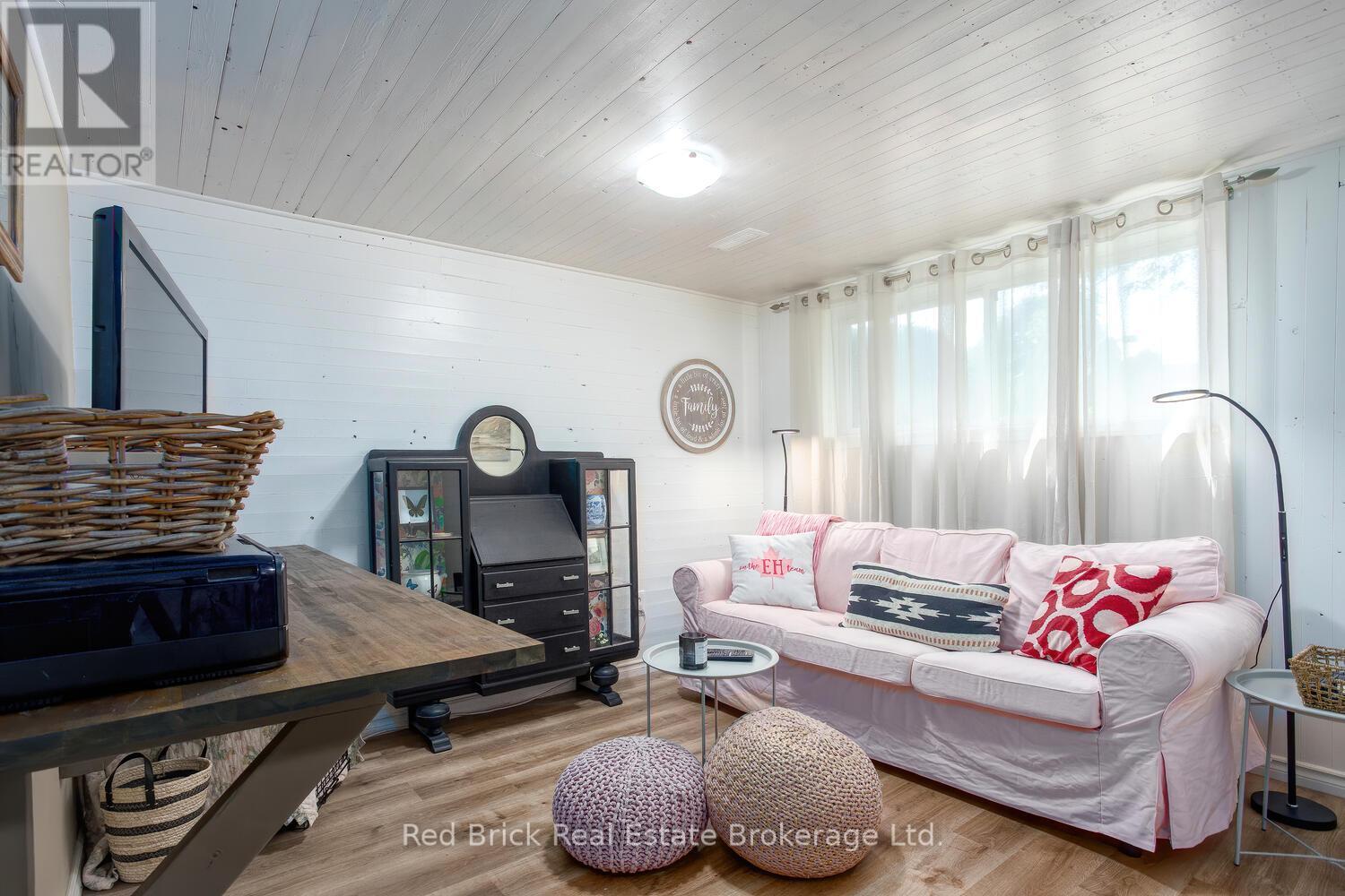 302 Ross Avenue, Kitchener, Ontario  N2A 1V6 - Photo 27 - X12560280