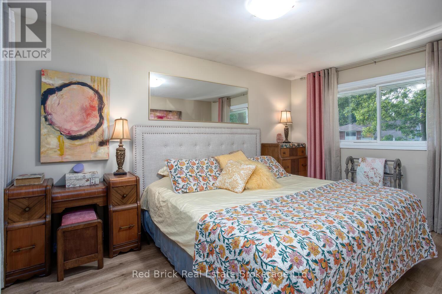 302 Ross Avenue, Kitchener, Ontario  N2A 1V6 - Photo 32 - X12560280