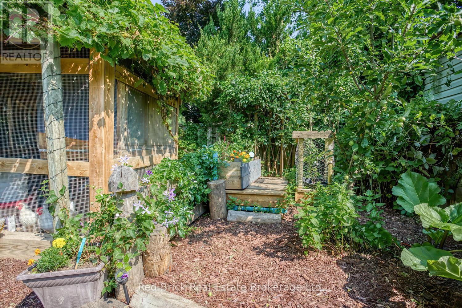 302 Ross Avenue, Kitchener, Ontario  N2A 1V6 - Photo 42 - X12560280