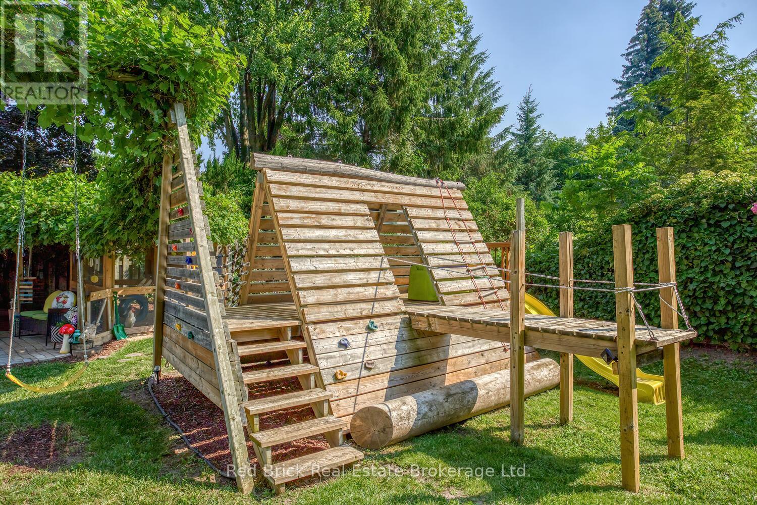 302 Ross Avenue, Kitchener, Ontario  N2A 1V6 - Photo 44 - X12560280