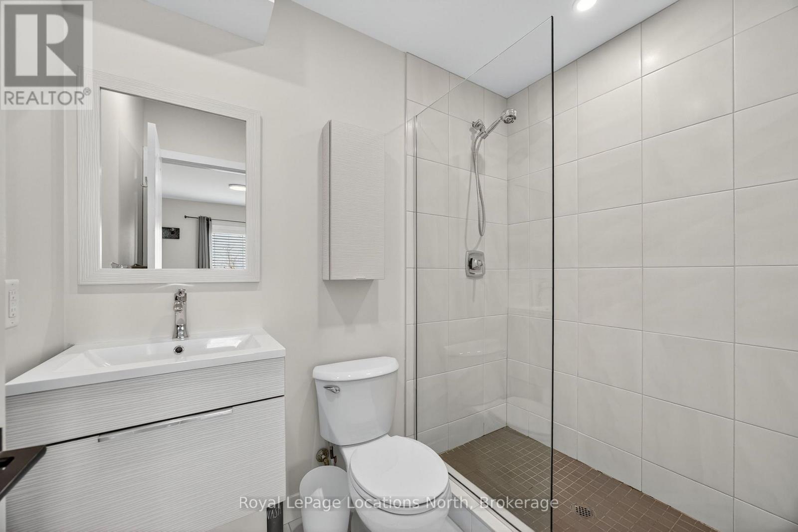 204 - 11 Beausoleil Lane, Blue Mountains, Ontario  L9Y 0H2 - Photo 32 - X12560392