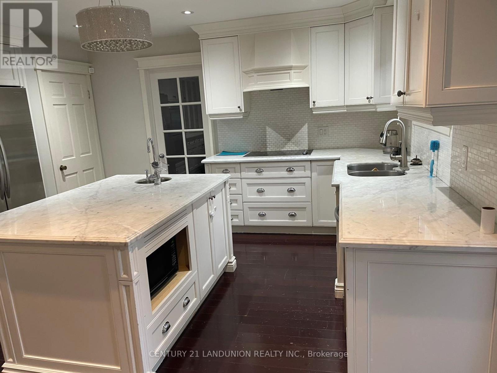 31 Junewood Crescent, Toronto, Ontario  M2L 2C3 - Photo 6 - C12539446