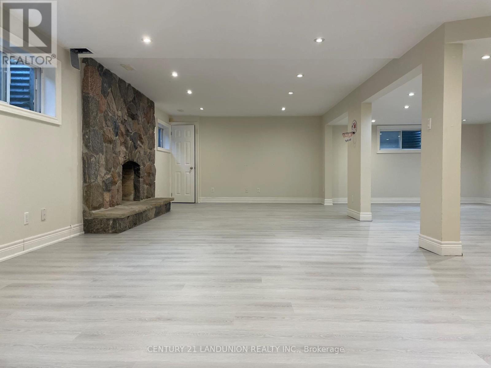 31 Junewood Crescent, Toronto, Ontario  M2L 2C3 - Photo 22 - C12539446