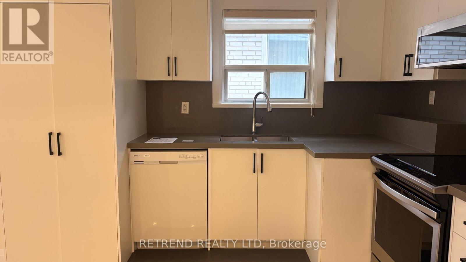 Main - 7 Goddard Street, Toronto, Ontario  M3H 5C5 - Photo 5 - C12540072