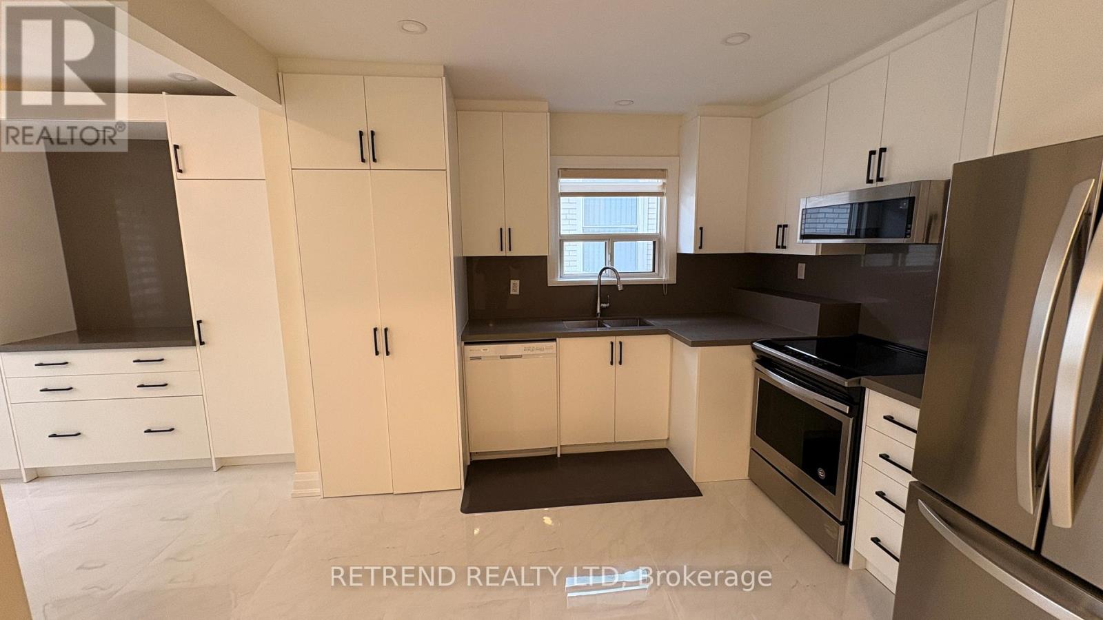 Main - 7 Goddard Street, Toronto, Ontario  M3H 5C5 - Photo 9 - C12540072