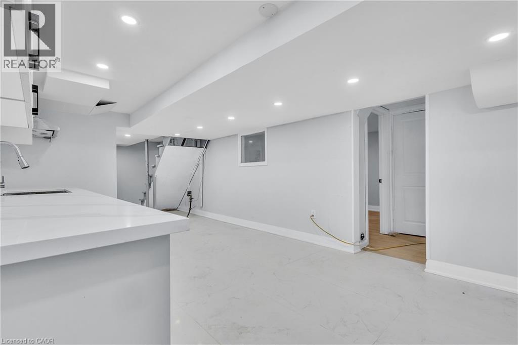 84 Avalon Place, Kitchener, Ontario  N2M 4N7 - Photo 24 - 40789357