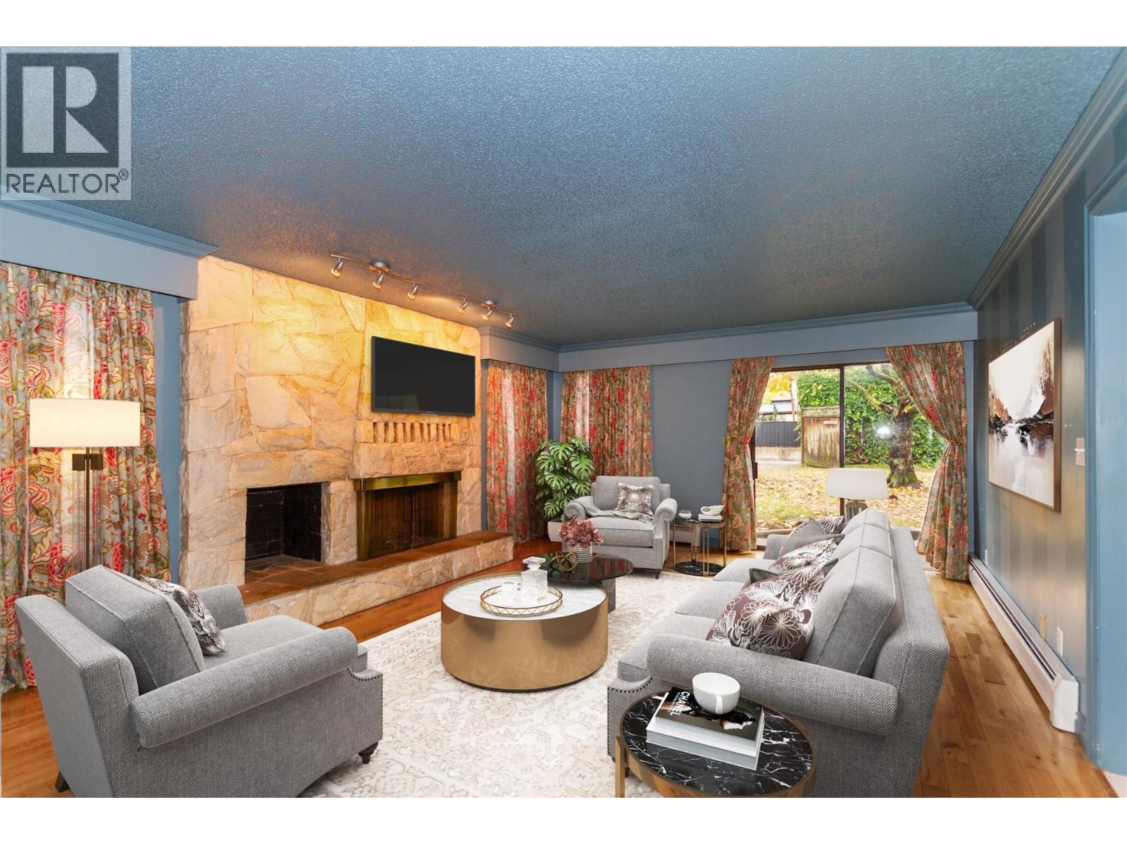 6785 Lochdale Street, Burnaby, British Columbia  V5B 2M9 - Photo 7 - R3068034