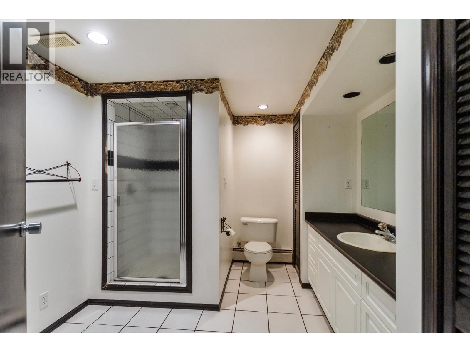 6785 Lochdale Street, Burnaby, British Columbia  V5B 2M9 - Photo 12 - R3068034