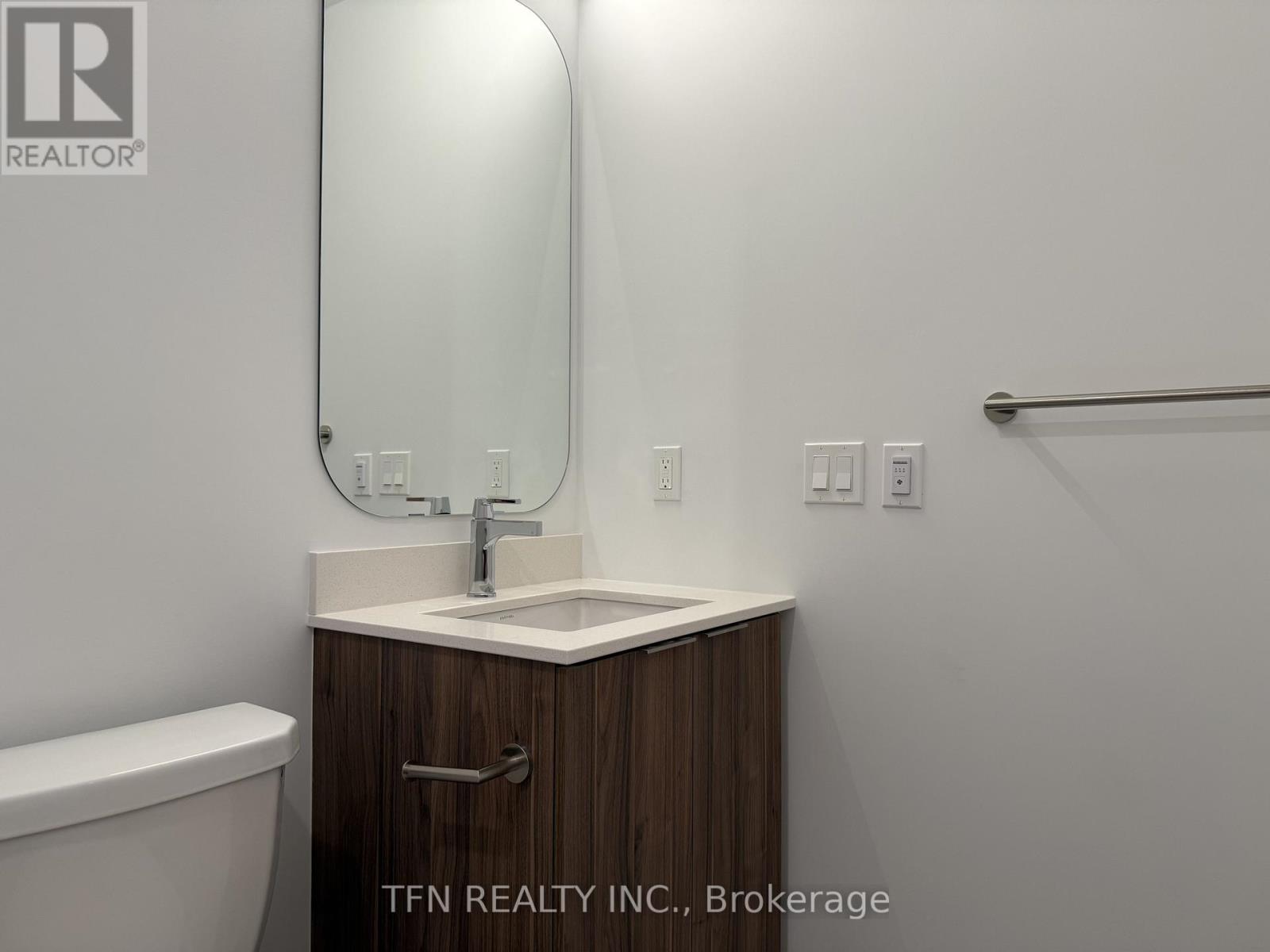 919 - 15 Richardson Street, Toronto, Ontario  M5A 0Y5 - Photo 2 - C12560376