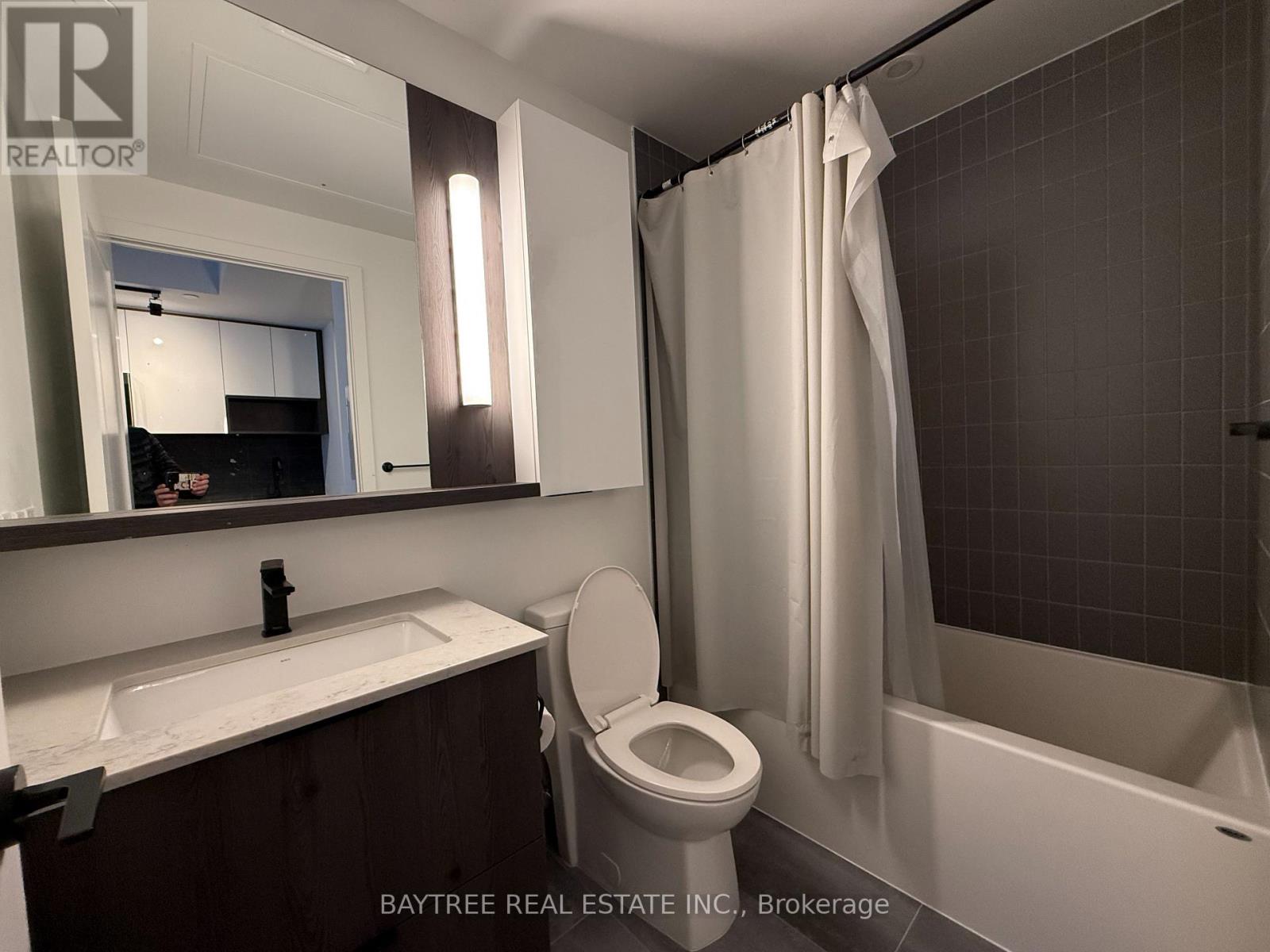 626 - 5 Defries Street, Toronto, Ontario  M5A 3R4 - Photo 8 - C12560378