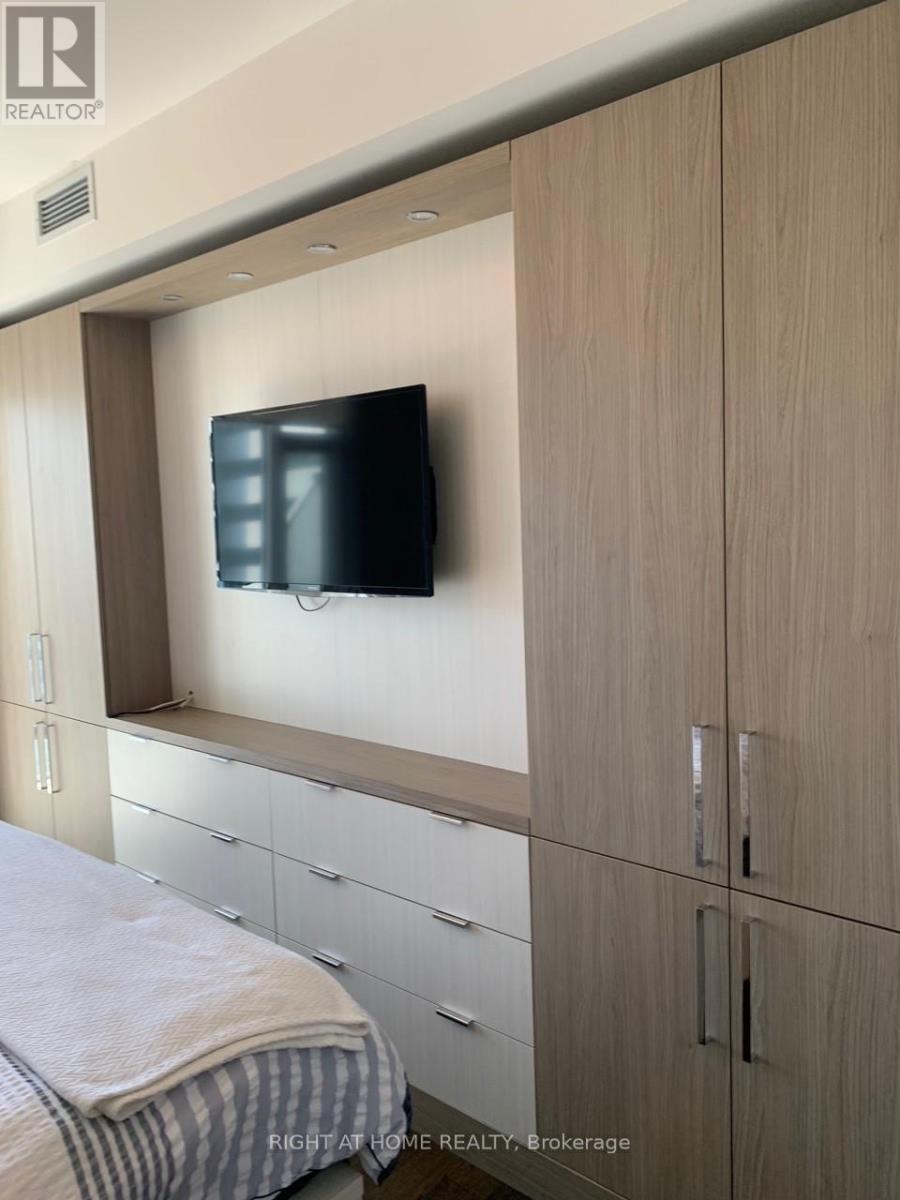 3011 - 21 Widmer Street, Toronto, Ontario  M5V 0B8 - Photo 11 - C12560422