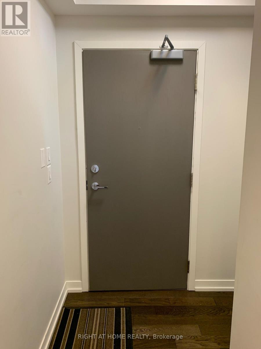 3011 - 21 Widmer Street, Toronto, Ontario  M5V 0B8 - Photo 2 - C12560422