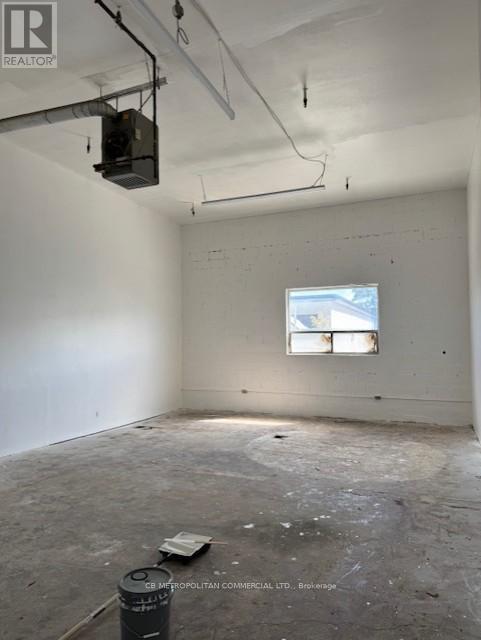 110 - 28 Industrial Street, Toronto, Ontario  M4G 1Y9 - Photo 4 - C12560464