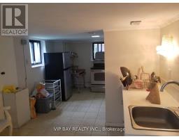 52 ATHABASKA AVENUE, Toronto, Ontario