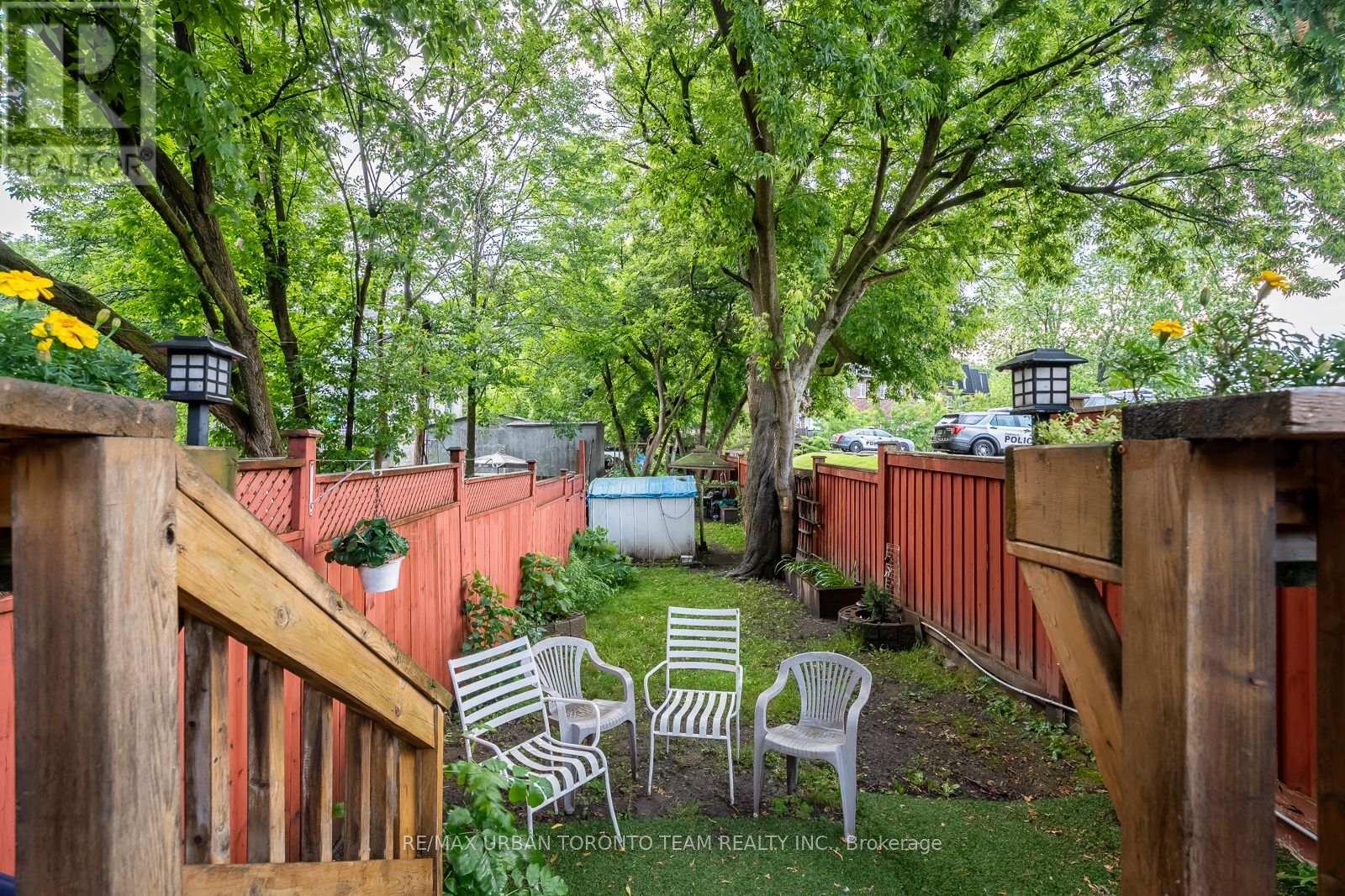 Lower - 115a Coxwell Avenue, Toronto, Ontario  M4L 3B3 - Photo 19 - E12560314