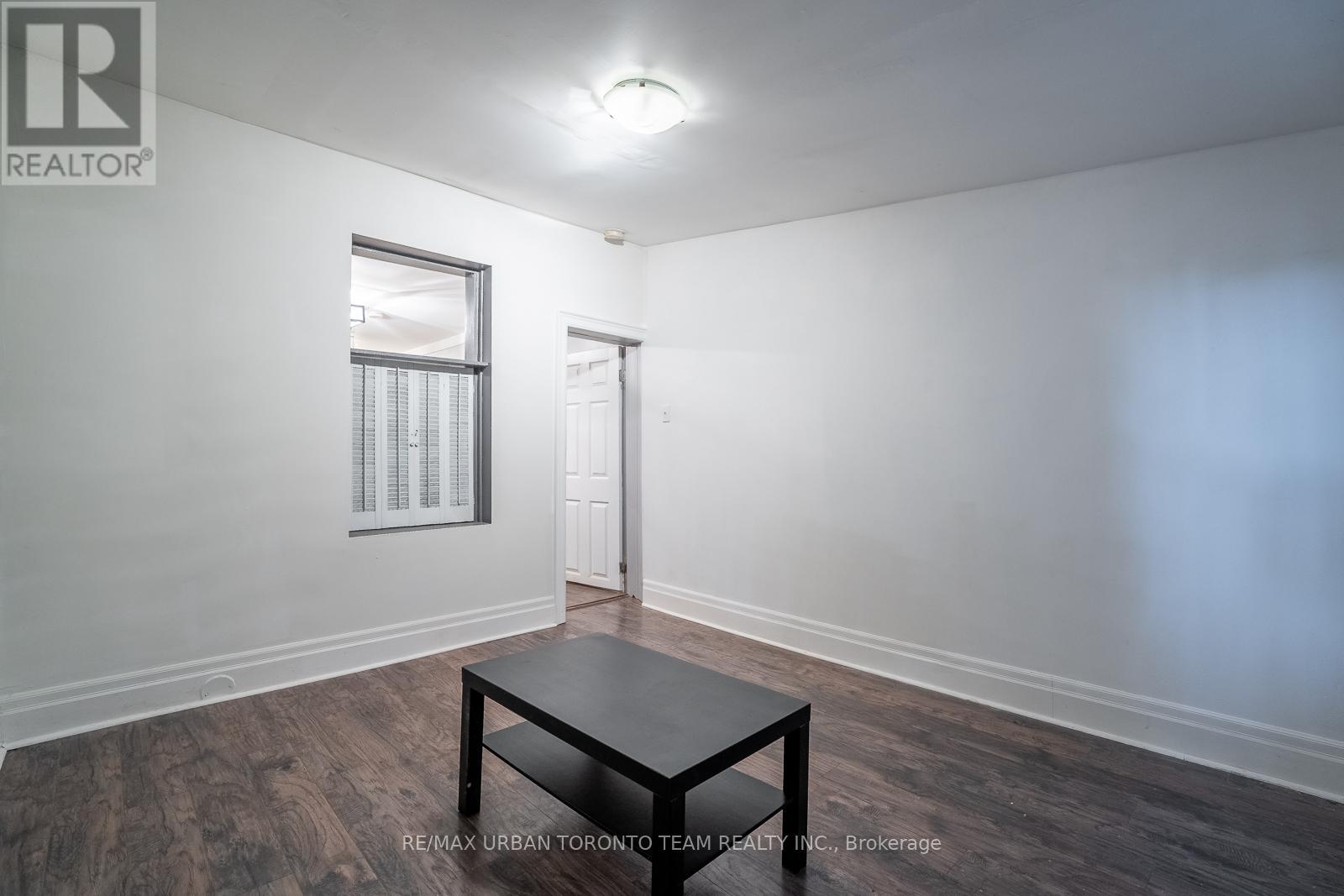Lower - 115a Coxwell Avenue, Toronto, Ontario  M4L 3B3 - Photo 9 - E12560314